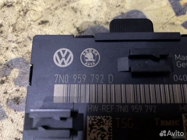 Блок комфорта передней правой двери Skoda Yeti