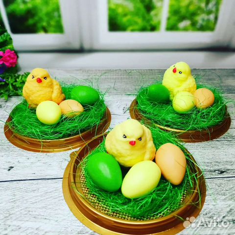 Композиция цыпленок в гнезде