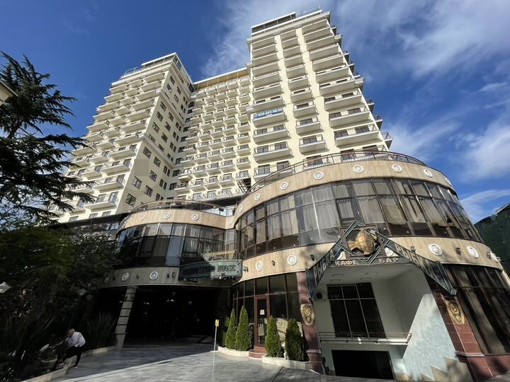 3-к. квартира, 96 м², 7/17 эт.