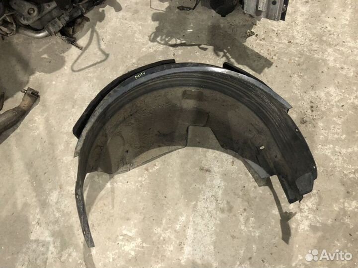 Подкрылок задний правый jaguar XF