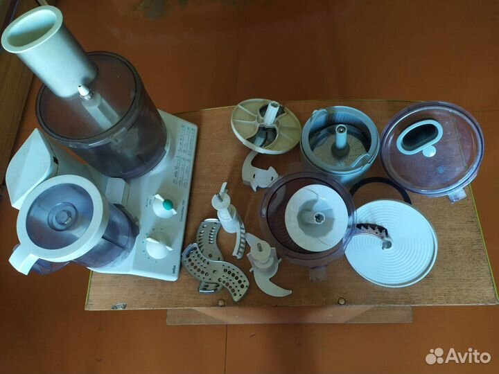 Продам кухонный комбайн