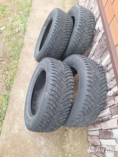 Nokian Tyres Hakkapeliitta 8 SUV 225/65 R17 103T