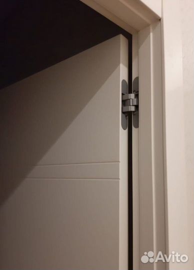 Двери Волховец 800 и 700 и плинтуса