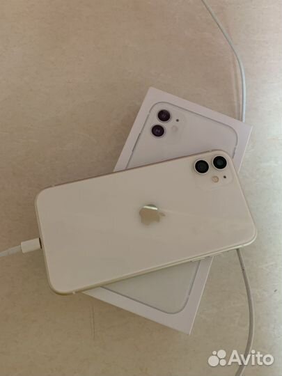 Apple iPhone 11 64gb белый на горантии