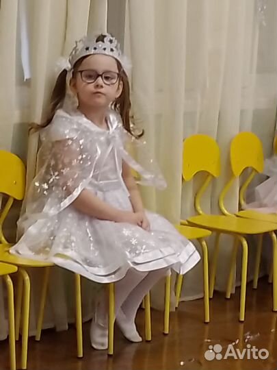 Платье снежинки белое 116 122