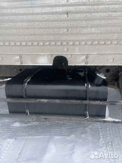 Бортовой грузовик Nissan Diesel Condor, 1993