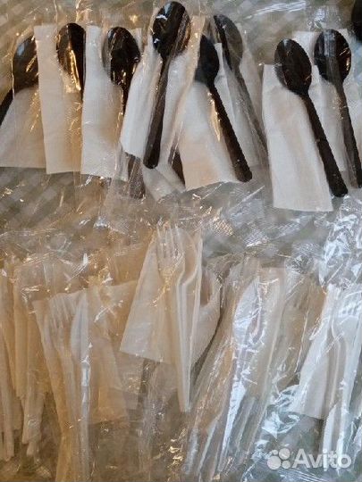 Новые одноразовые столовые приборы