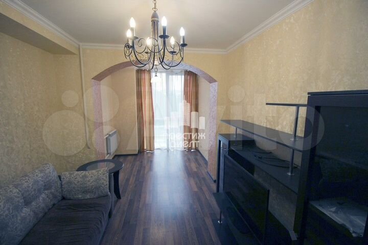 2-к. квартира, 67 м², 6/17 эт.