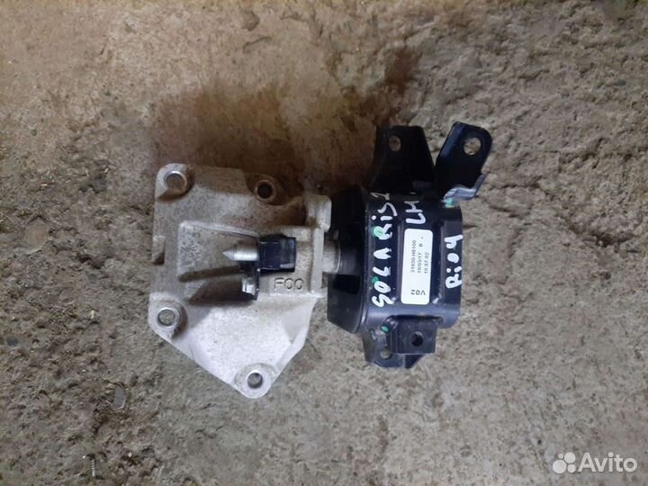 Hyundai solaris 2 подушка двигателя левая