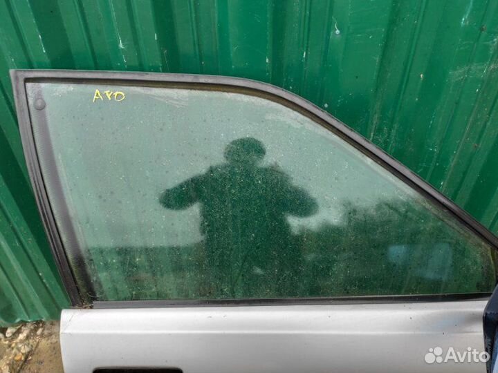 Стекло дверное переднее правое Audi 80 B4