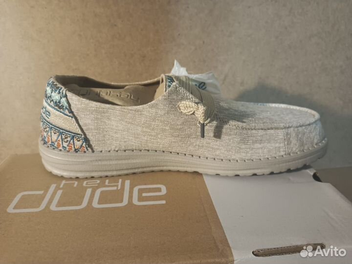 Продаются женские мокасины 