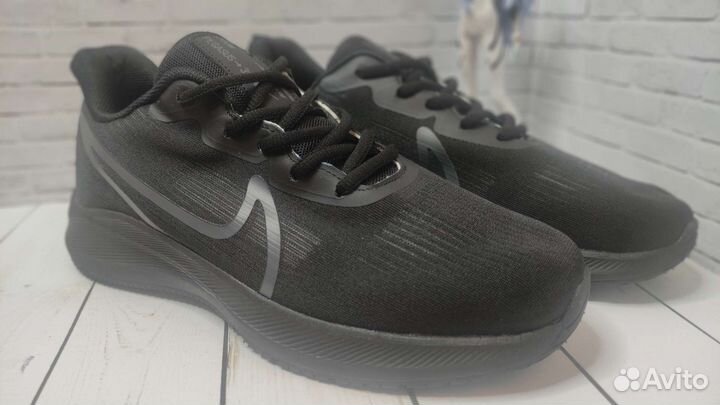 Кроссовки мужские типа Nike