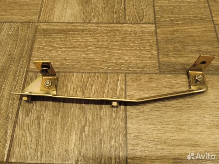 Кронштейн креплен блока управления ABS от Audi 200