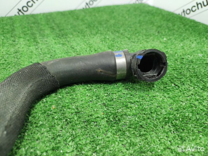 Патрубок системы охлаждения Mercedes-Benz