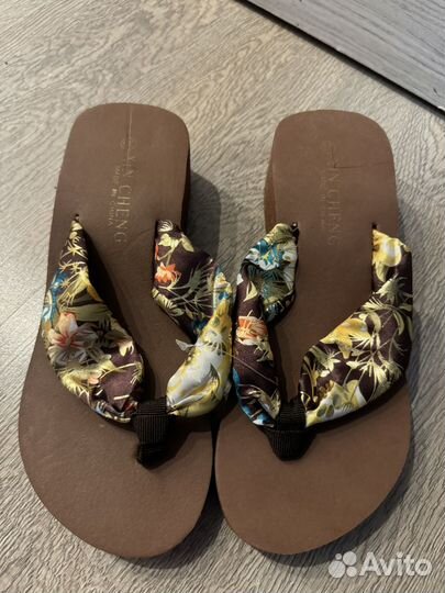 Шлепанцы женские 39