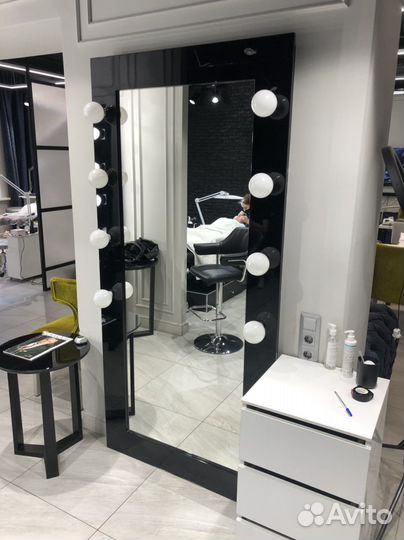 Зеркало с подсветкой