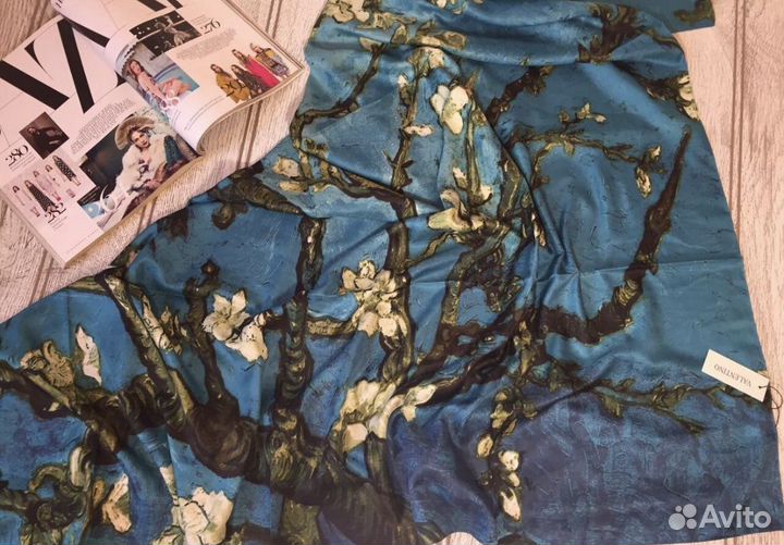 Платок Ван Гог «Цветущие ветки миндаля» 140х140