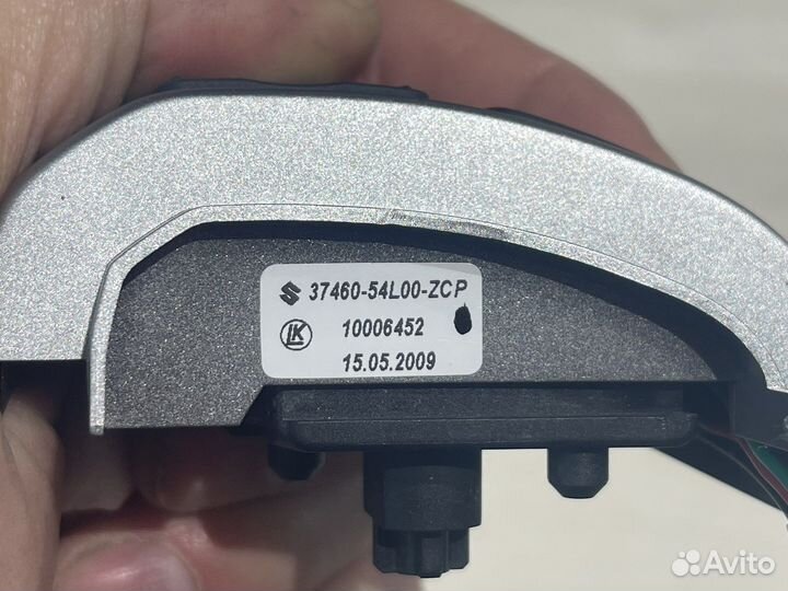 Кнопки на руль Suzuki SX4 с круиз-контролем