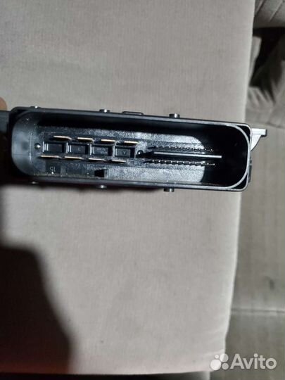 Блок ручника Audi A6 C6 4F0 907 801