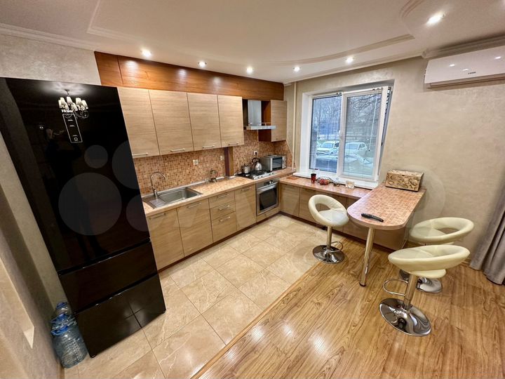 4-к. квартира, 77,4 м², 1/9 эт.