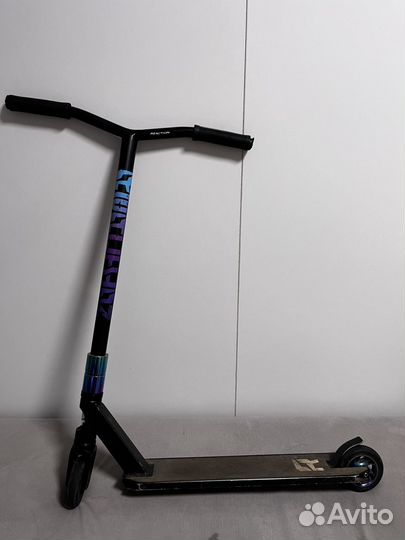 Трюковой самокат reaction stunt 3.0