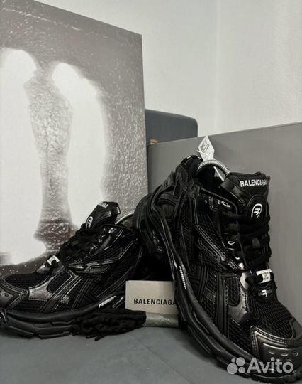 Balenciaga runner