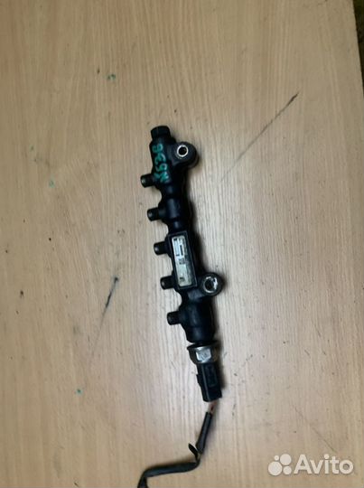 Рейка топливная (рампа) Citroen C5 2004-2008