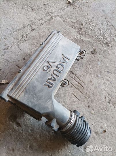 Корпус воздушного фильтра Jaguar X-Type