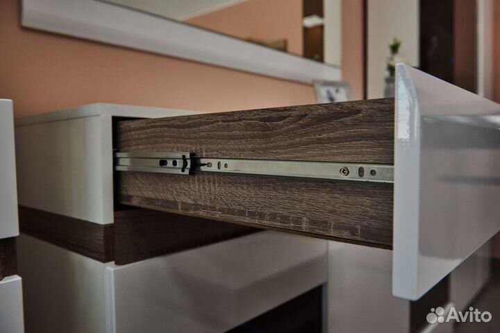 Тумба под тв белая/гостиная белый глянец