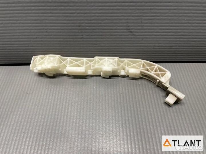 Крепление бампера передняя левая nissan serena