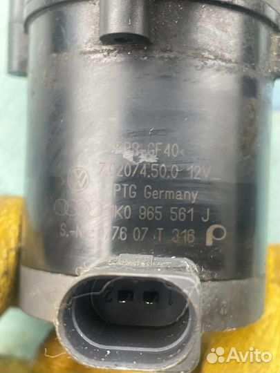 Насос водяной дополнительный 1K0965561F