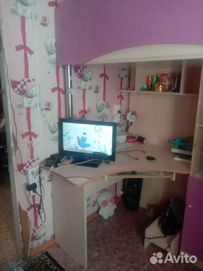 Кровать чердак со столом бу