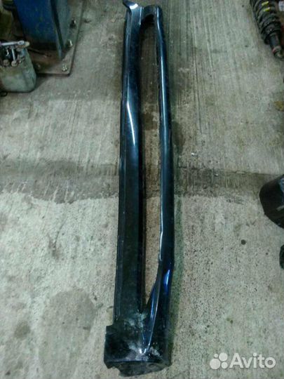 Накладка на порог левая (наружная) toyota Land C