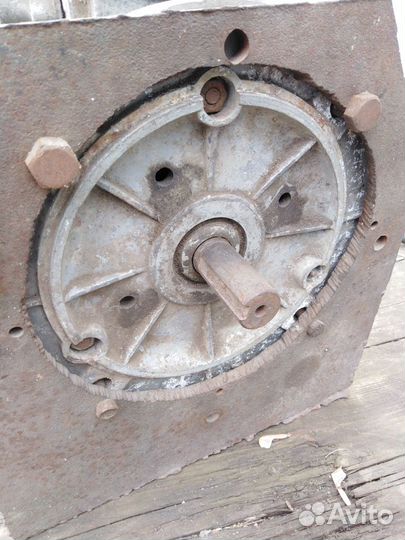 Электродвигатель на 380 в бу