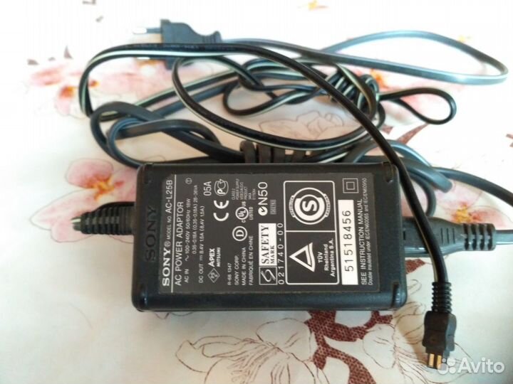Adaptor sony AC-L25B