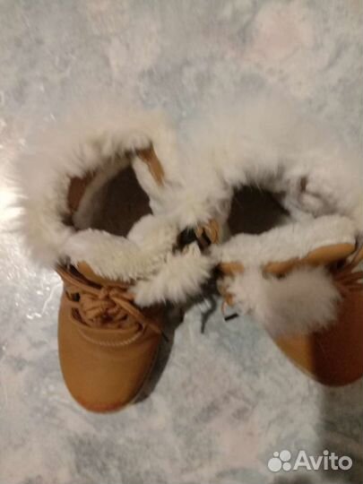 Ботинки утепленные
