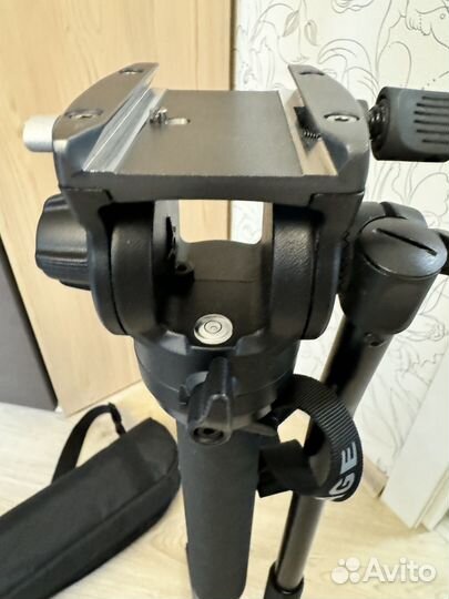 Монопод e-image MC600 +610fh