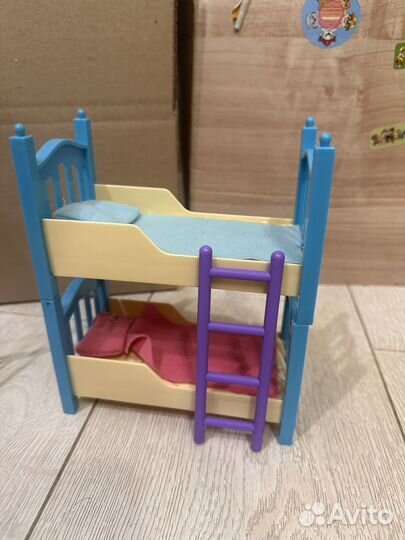 Мебель и детская площадка для кукол
