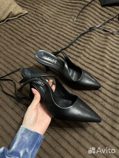 Туфли на завязках женские