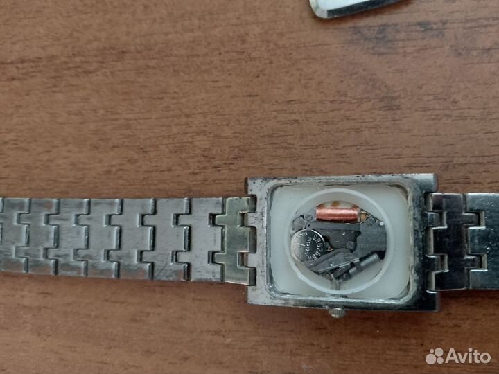 Часы наручные Рекорд неон 2035