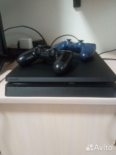 Sony playstation 4 slim