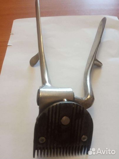 Машинка для стрижки волос 1956.Горький