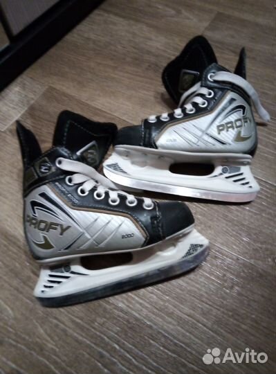 Детские хоккейные коньки 30р-р