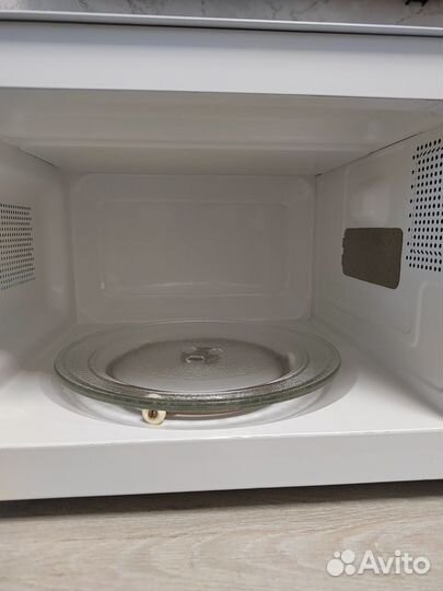 Микроволновка бу Hotpoint ariston cook20