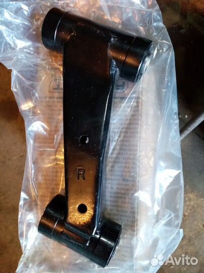 Рычаг верхний