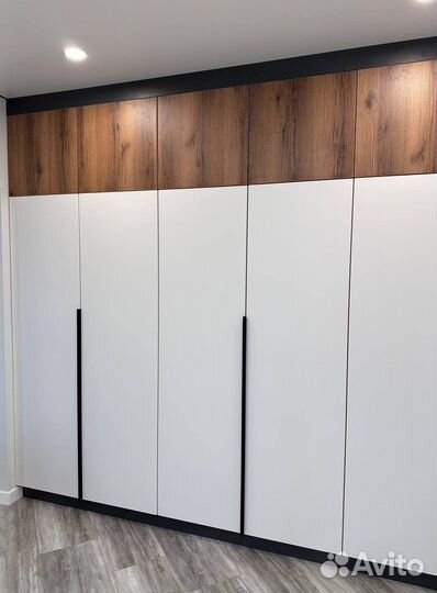 Шкаф распашной