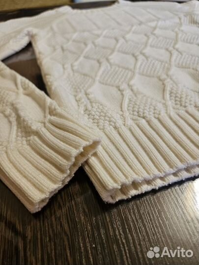 Свитер женский