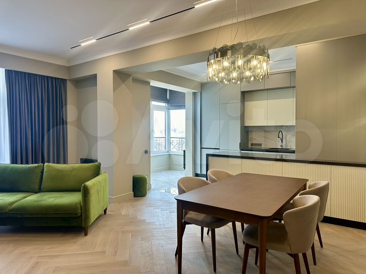 2-к. квартира, 95 м², 9/10 эт.