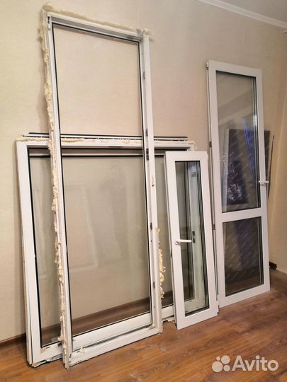 Окно пластиковое и дверь бу