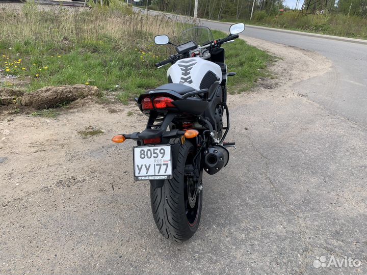 Yamaha FZ1 2012 без ABS